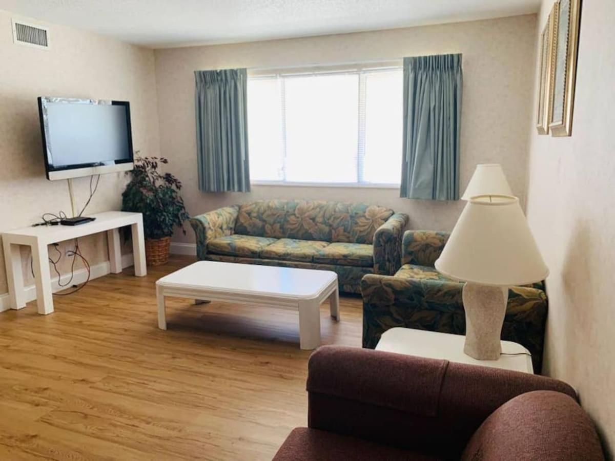 *Delightful Family Beach Retreat*Pool, Steps To The Sand*H32-3 Myrtle Beach Exterior photo