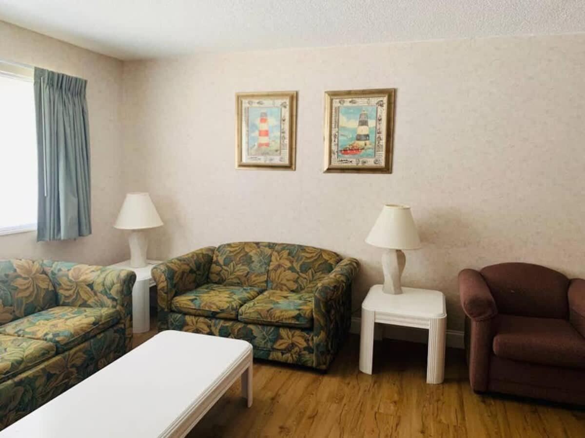 *Delightful Family Beach Retreat*Pool, Steps To The Sand*H32-3 Myrtle Beach Exterior photo
